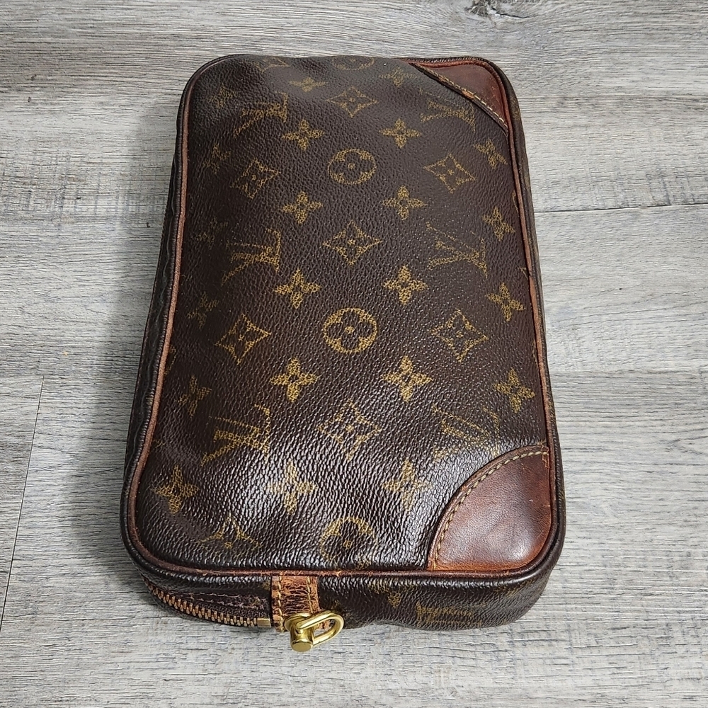 Louis Vuitton Monogram Pochette Bag - Picture 2 of 14